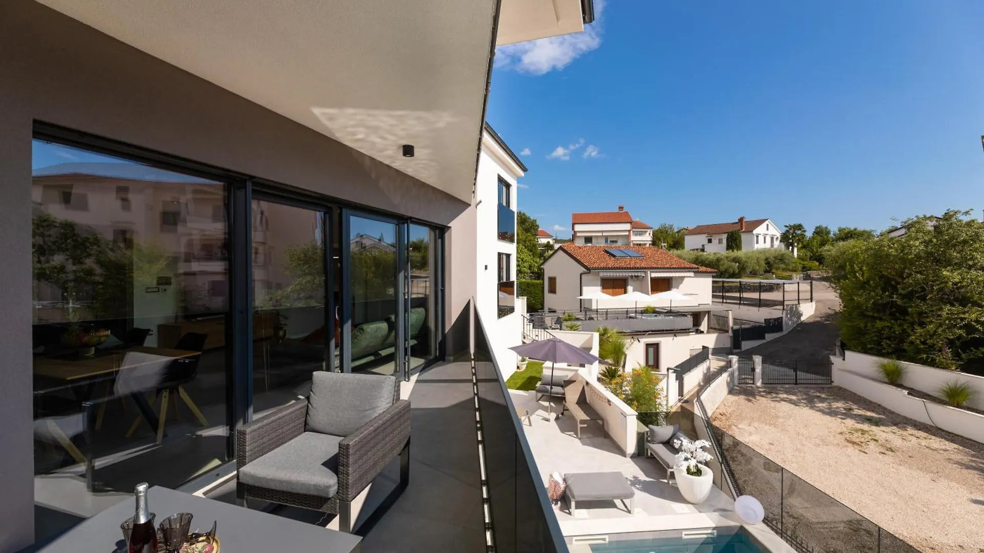 Villa Aurea Apartments Malinska De Luxe 0*,  Kroatien